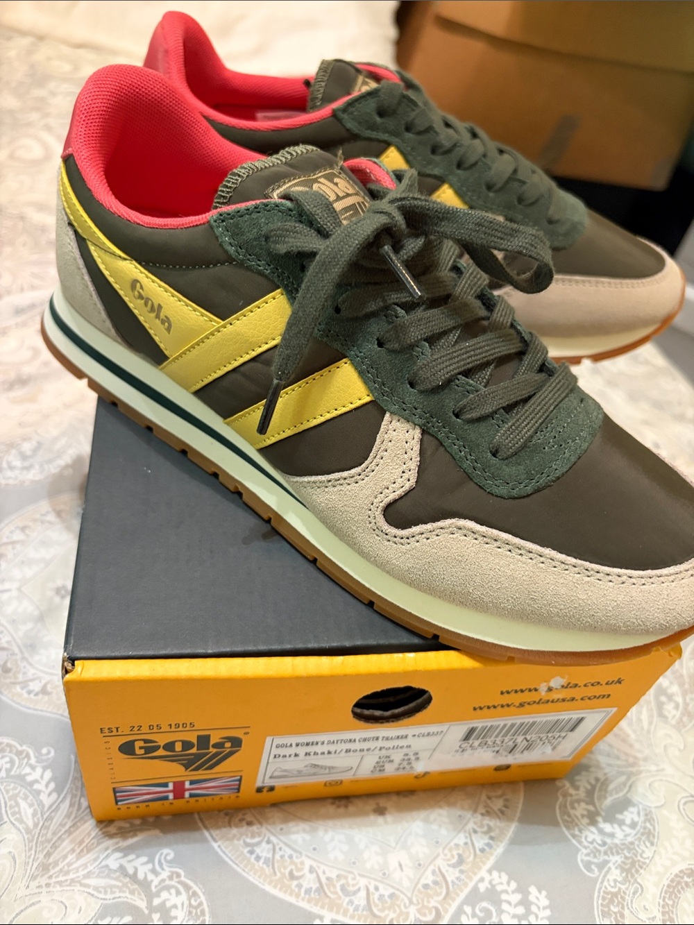 Gola Women’s Olive Green, Yellow & Pink Retro Runners Size 7.5 NWT